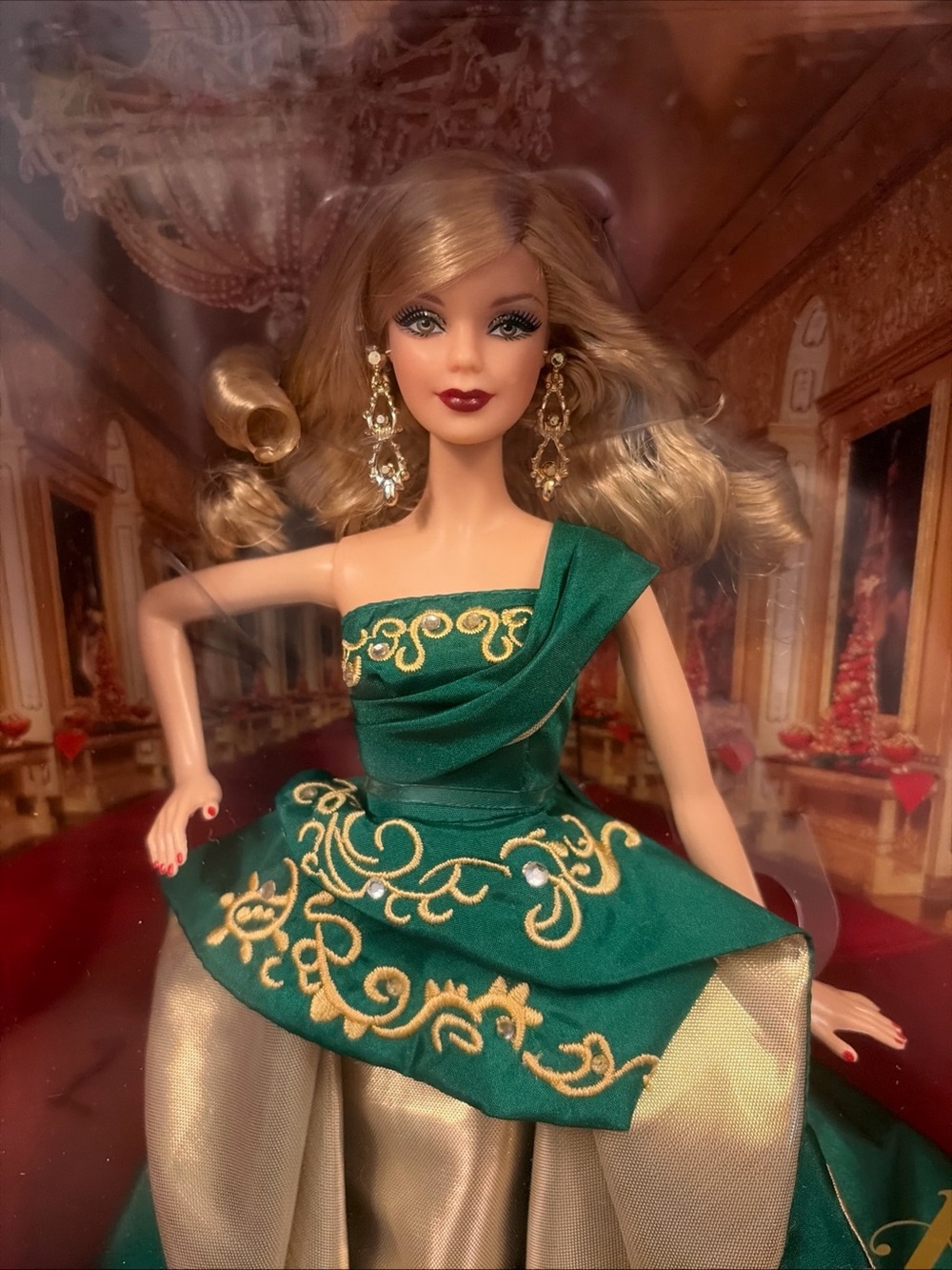 2011 Holiday Barbie Doll SEALED Mattel T7914 Blonde Hair Green Gold Dress - Picture 6 of 6
